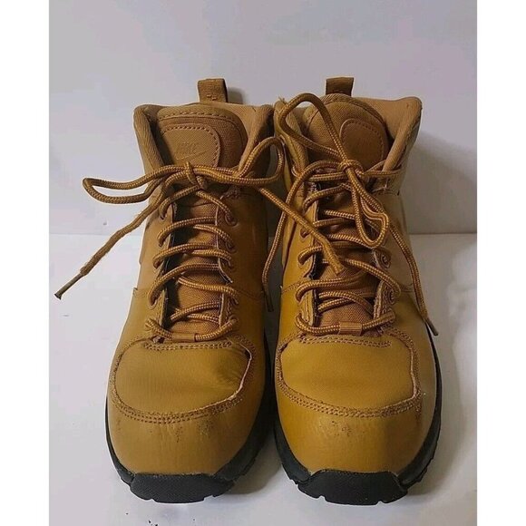 Size 4.5 (GS) - Nike Manoa Mid Wheat - Picture 1 of 7